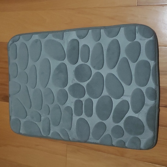 Cobblestone Embossed Bathroom Bath Mat, Memory Foam Pad, Washable Bath Rug - Picture 2 of 8